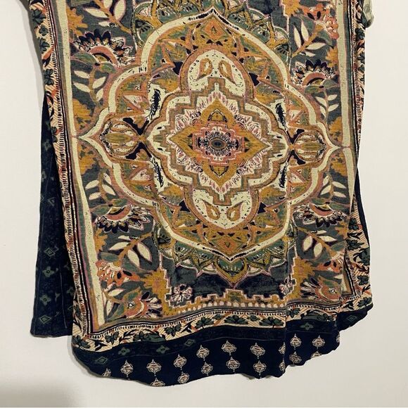 Super Soft Essential Boho Short Sleeve Scoop Neckline Graphic Tee Small - Picture 7 of 9